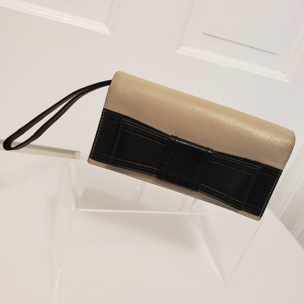 Kate Spade Bi-fold Wallet Wristlet Mara Villabella Avenue Bow Black/Doe